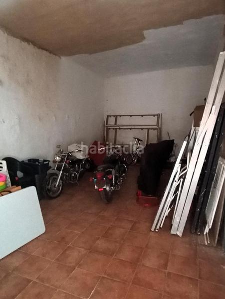 Foto ab767351-a41f-48f2-96c4-1289f87bb7d9. Casa adossada a Cheste