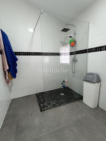 Foto d56fe521-003b-4e4e-b29e-190f21419796. Casa adossada a Cheste