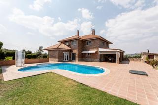 Chalet à Batres