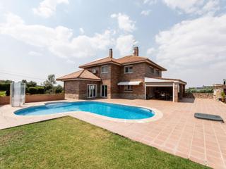 Xalet a Batres. Chalet 5 habitaciones, triplex venta batres