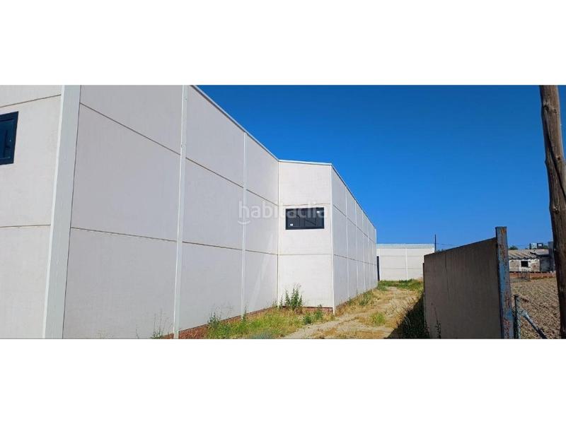 Foto 0417a27b-e603-45f2-8d5c-407fd48ce948. Bâtiment à usage industriel dans Gálvez