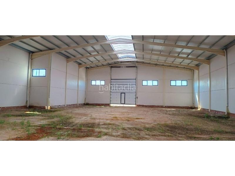 Foto b390fac4-26fa-4006-a0ff-91f9cb160201. Bâtiment à usage industriel dans Gálvez