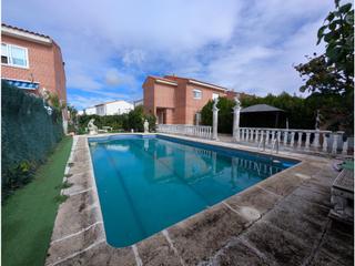 Xalet  N/a. Chalet. 410m2 de parcela. con piscina