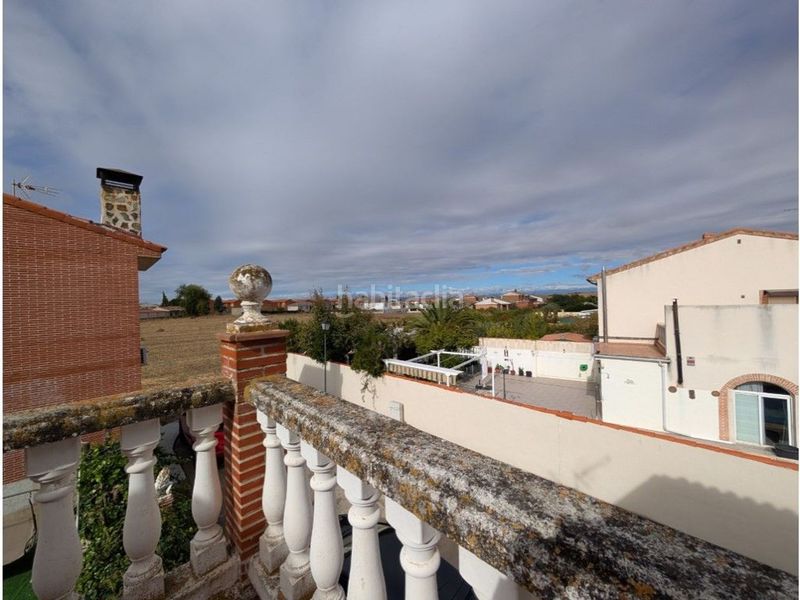 Foto 6a8ffaa9-2b33-4a42-8a2d-8dda772f2574. Chalet en Carmena