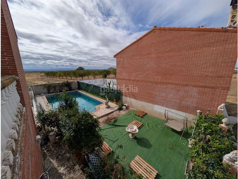 Foto 6dd3d270-4cd6-412f-bc33-cb9aec754e58. Chalet en Carmena