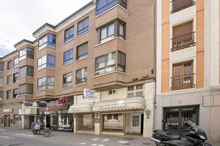 Local commercial à Calle valentin calderon
