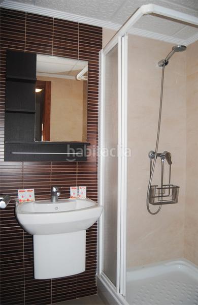 Foto 0638b022-af17-4fb8-8680-8164baf26a4f. Edificio in calle las casillas 12 in Caleta de Velez