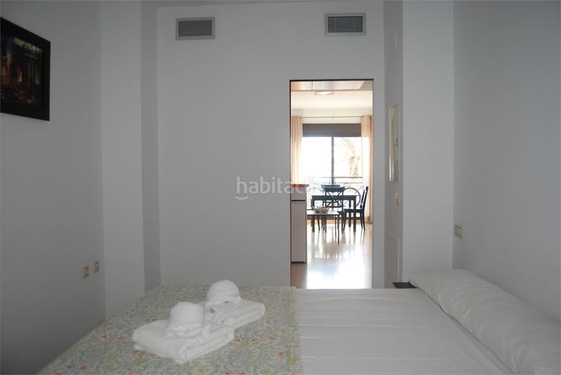 Foto 3dbf5213-07c9-4bb3-b296-678627146dbf. Edificio in calle las casillas 12 in Caleta de Velez