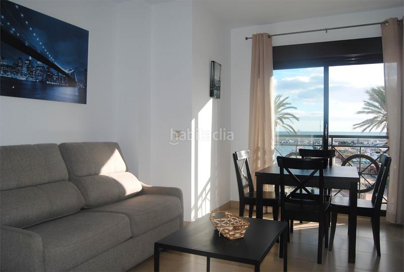 Foto 5800f9aa-277f-4442-921d-8cd8617c8e22. Edificio in calle las casillas 12 in Caleta de Velez