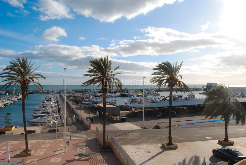 Foto ade26d9d-1987-470d-87a6-b305a75b1143. Edificio in calle las casillas 12 in Caleta de Velez