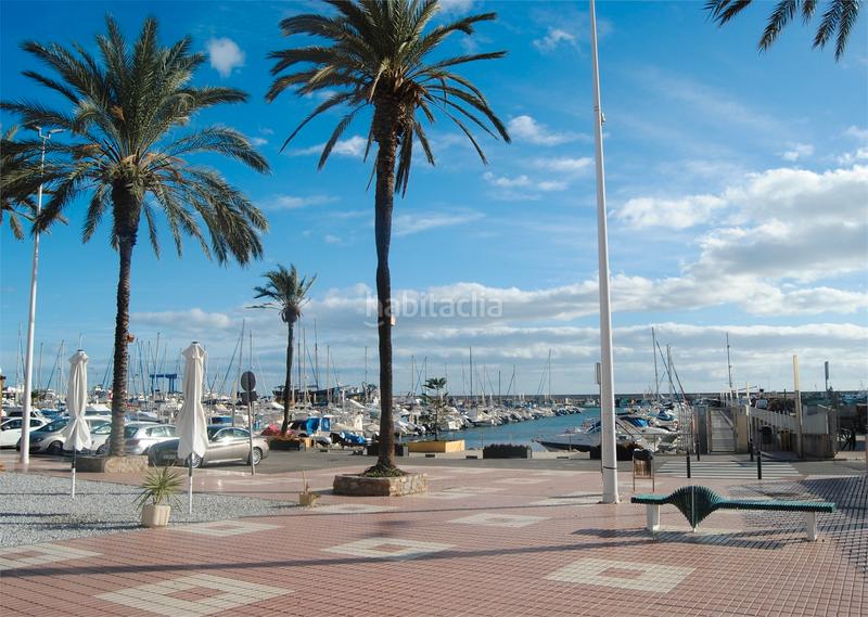 Foto de9c3124-dfbc-4a40-9cbf-51206874c53e. Edificio in calle las casillas 12 in Caleta de Velez