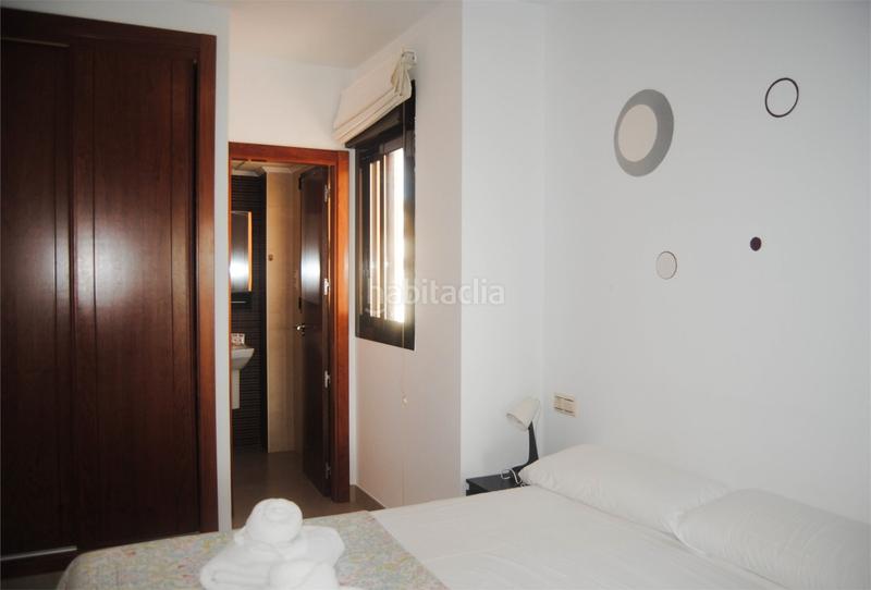 Foto e1a45775-d100-4cdf-ae47-9a2f9fe9955f. Edificio in calle las casillas 12 in Caleta de Velez