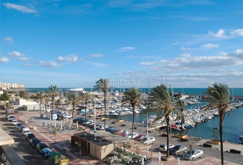 Foto eb4ffc03-0b23-48dc-a9a1-f23c7b73121a. Edificio in calle las casillas 12 in Caleta de Velez