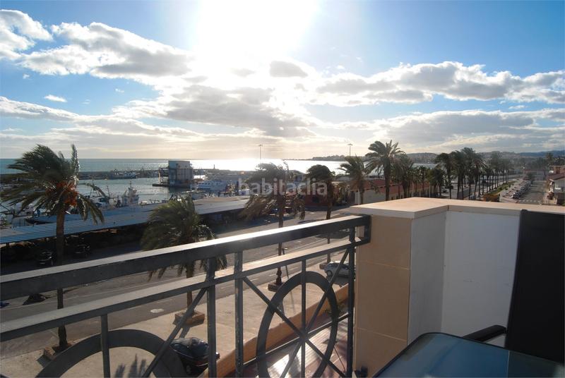 Foto fdb80f5f-32b8-445e-a73f-0dfdd6556f37. Edificio in calle las casillas 12 in Caleta de Velez