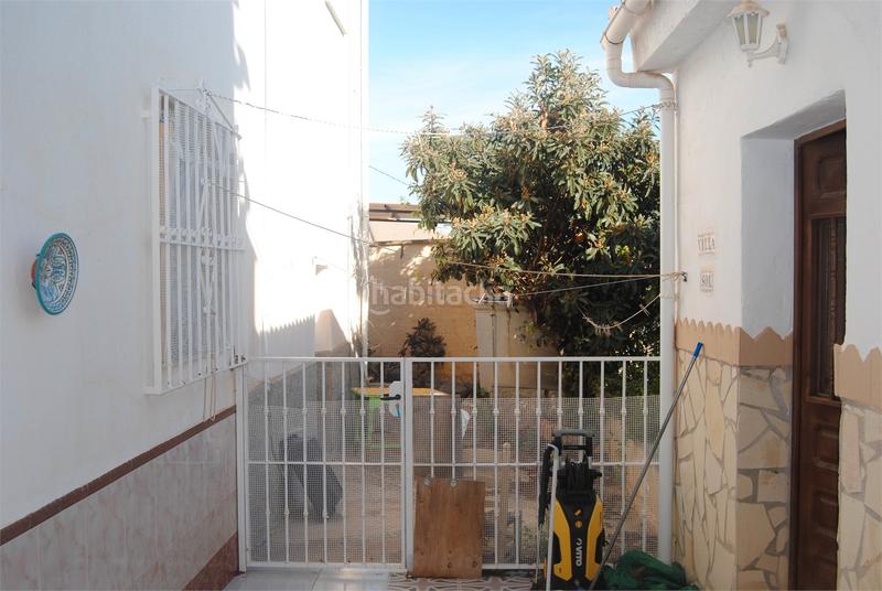 Foto a4f0e3f7-b615-4d86-b0f9-6eff6ad5b34e. Casa amb xemeneia aparcament piscina a Viñuela