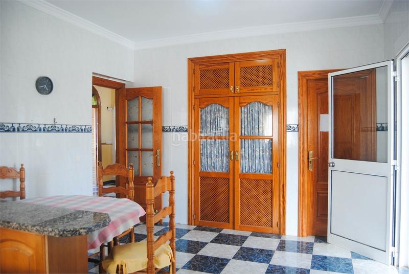 Foto a785226e-7dfd-40c4-a7bc-8cf972ea8012. Casa amb xemeneia aparcament piscina a Viñuela