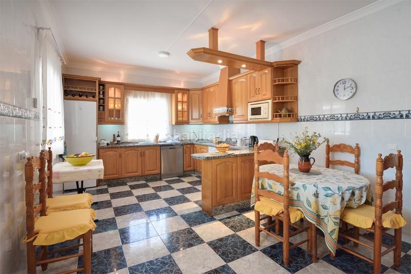 Foto f28fce7a-7fbf-42e3-97d6-c0589af1e22f. Casa amb xemeneia aparcament piscina a Viñuela