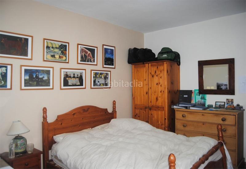 Foto f6edec83-ca8c-4f58-aa90-f322e7d158a8. Casa amb xemeneia aparcament piscina a Viñuela