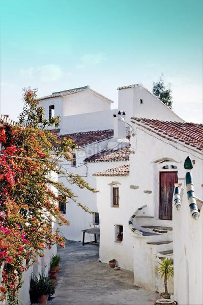 Foto 51e0b72a-d921-423d-b096-2bbe07354121. Edifici amb piscina a Viñuela