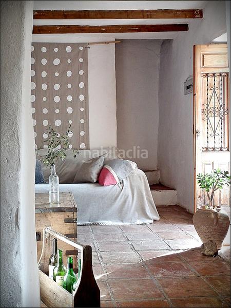 Foto e0aa189b-3f9f-41a7-a945-cd4747c8fa28. Edifici amb piscina a Viñuela