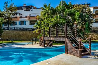 Planta baixa  Calle bauhinias de baviera. Piso baja, amplia terraza, piscina!
