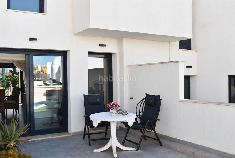 Foto 538488fb-b0f0-4522-ac33-3a4cde32c964. Casa a schiera con parcheggio piscina in Benajarafe