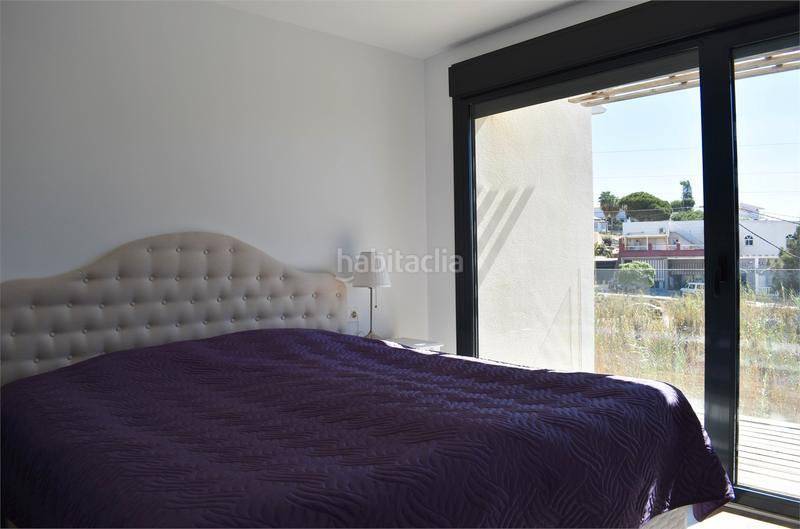Foto da5e629f-bbbb-40ce-b9f1-23491f588e2a. Casa a schiera con parcheggio piscina in Benajarafe