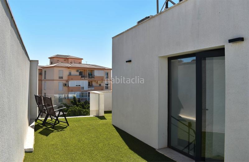 Foto f1ec327a-4379-41dd-938f-6aefd4180def. Casa a schiera con parcheggio piscina in Benajarafe
