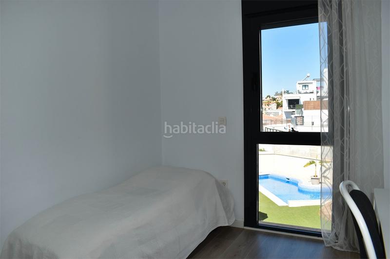 Foto fdf6d9a3-157c-418d-adcb-51e591fbe5a2. Casa a schiera con parcheggio piscina in Benajarafe
