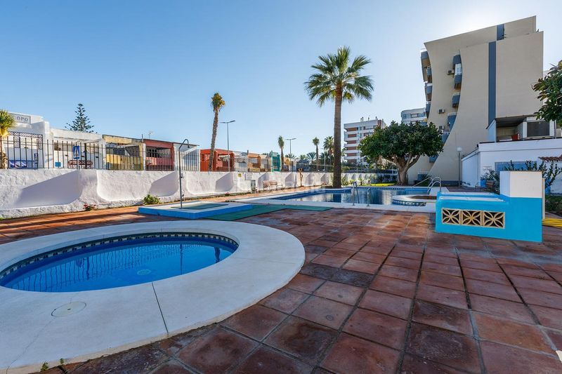 Foto 00d8a66a-345c-4ccf-993f-ab71526cce81. Pis a calle levante 2 a Centro Torre del Mar