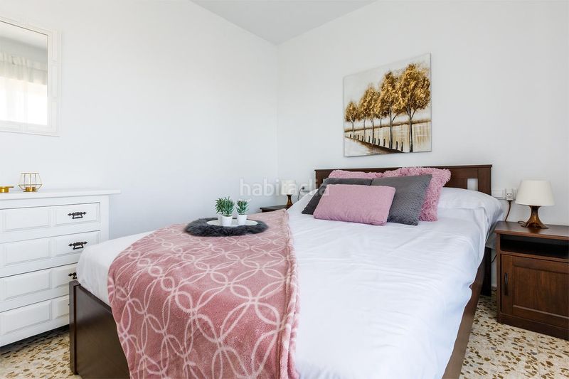 Foto 2bdd37dd-09eb-48db-bf23-01269062d94b. Pis a calle levante 2 a Centro Torre del Mar