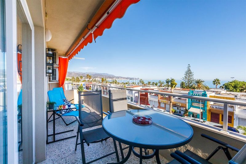 Foto 419b5e77-5df1-4e31-b99d-75f8b1a4e8dc. Pis a calle levante 2 a Centro Torre del Mar