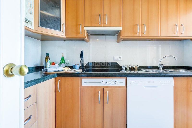 Foto 67f56bcd-8e32-4641-9d65-3847d5546453. Pis a calle levante 2 a Centro Torre del Mar