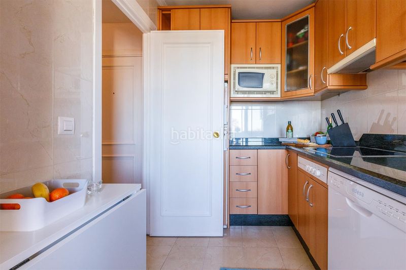 Foto 69a753d8-be13-431a-9795-152a2e9af375. Pis a calle levante 2 a Centro Torre del Mar