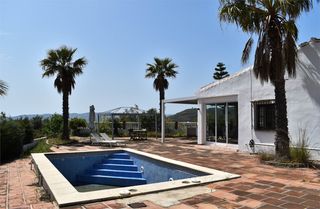 Casa  N/a. Casa rural de una planta, piscina!