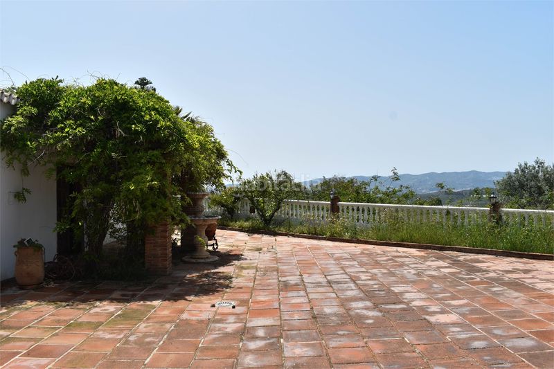 Foto b6a4197d-cd59-419d-af9a-7d342fc2db63. Casa a n/a a Viñuela