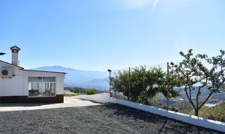 Mas  N/a. Casa con piscina, vistas increíbles