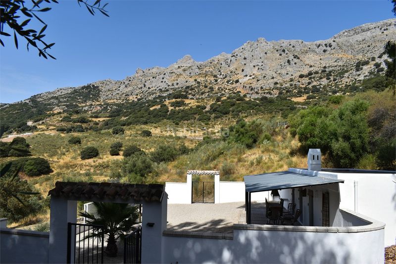 Foto 1763aa40-f50e-479c-ab54-518d57947cdc. Casa amb calefacció aparcament piscina a Alfarnatejo