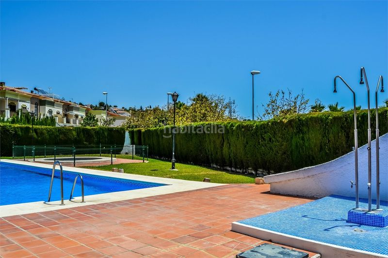 Foto 9dbc9fc6-81b9-4499-a91b-93c8b20f07fd. Casa adossada amb piscina a Caleta de Velez