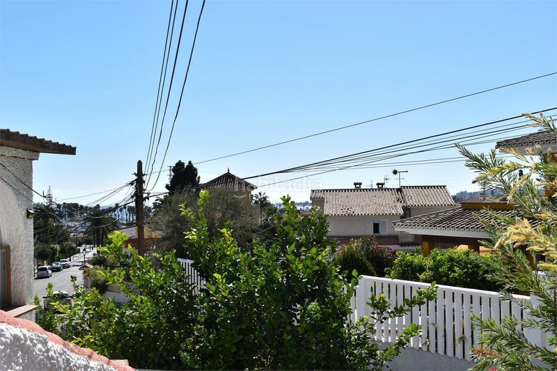 Foto c1252893-1698-45a4-b80e-f75aff73b6bd. Casa adossada amb piscina a Caleta de Velez