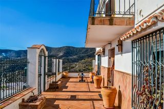 Mas à Calle nuestra señora del rosario 5. Preciosa casa con muchas extras y vistas!