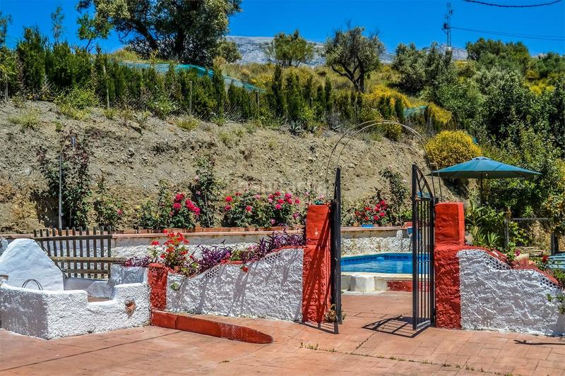 Foto f464eb03-a04d-4f01-a245-2fbf65e0df15. Casa  rustica con piscina en linda ! en Sedella