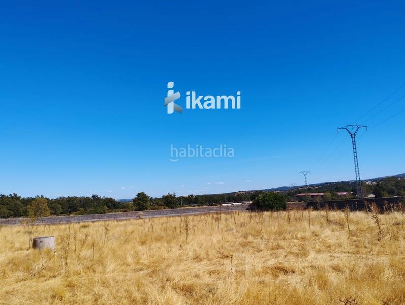 Foto a5663e46-9824-4af7-8497-12c8e03f3396. Finca rústica a Miraflores de la Sierra