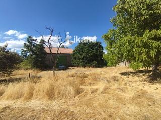 Fondo rustico in Miraflores de la Sierra. 40.673 mts. terreno tipo urbano uso terciario industrial sita en
