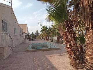 Finca rústica  Valle sol. Descubre tu nuevo hogar en el idílico valle del sol!