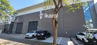 Nave industrial en Gava Mar. Nave industrial de 2.365m2 con gran almacén y oficinas en gavà