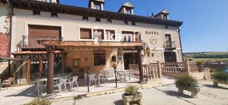 Gebäude  Alfonso vi. Hotel 3e  15h  restaurante 105 comensales