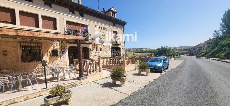 Foto cb06dc84-3824-4c72-ab81-67dab32f96b3. Edifici a Sepúlveda