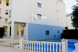 Piso en Les Bassetes - El Marjal. Apartamento en el centro de denia con piscina