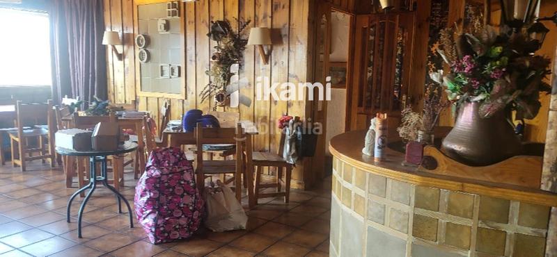 Foto 21ad9589-d6a0-489f-bd4d-390db36d1ee7. Edificio hostal restaurante sierra mar en Peguerinos